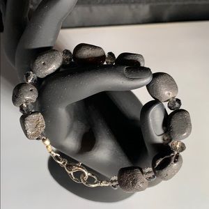 🌿 Black volcanic stone and crystal bracelet🌿